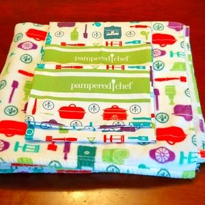 Pampered Chef Towels Set of Three